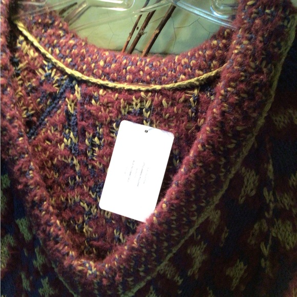 NEW! Rare Free People Little Animal pullover - Picture 6 of 7